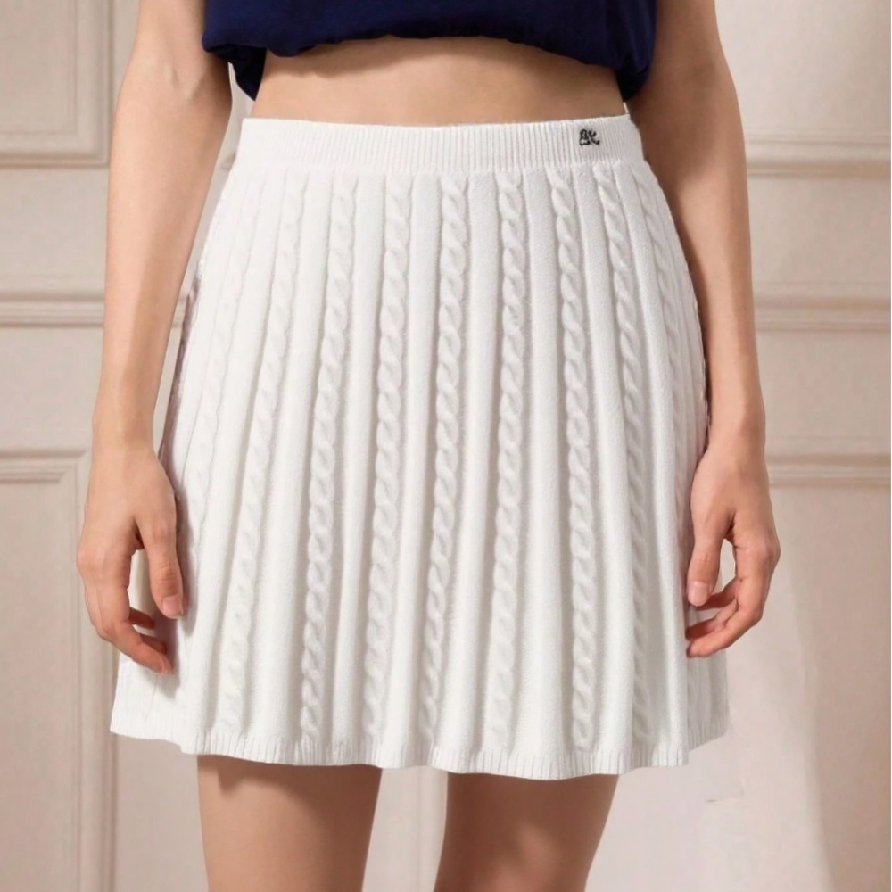 White Pleated Knit Skirt